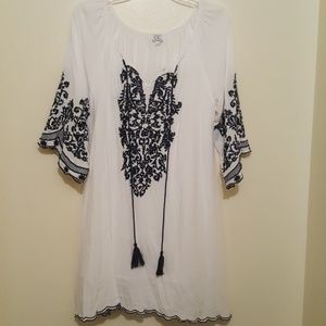 CHIC CONNECTION white and black dress